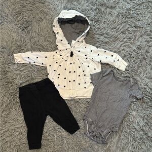 Carter’s Baby Girl 3-piece Set, Black and White Print 3 months